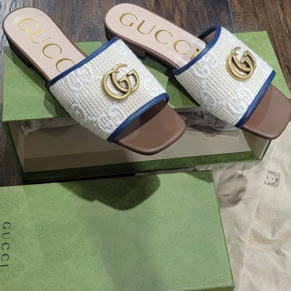 Brand New-never Worn Gucci Women's Cream, Navy and Gold Slide Sandals
